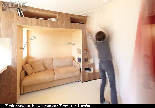 55平米公寓装下八张床 看法国神奇设计